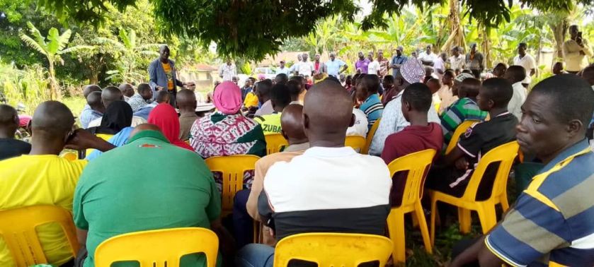 Minister&nbsp; Oboth Oboth reconciles&nbsp; former&nbsp; Bunyole&nbsp; MPs wangolo and&nbsp; Waliswaka