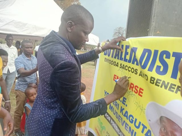 Butaleja EMYOOGA SACCOs Beneficiaries Endorse Museveni for President.